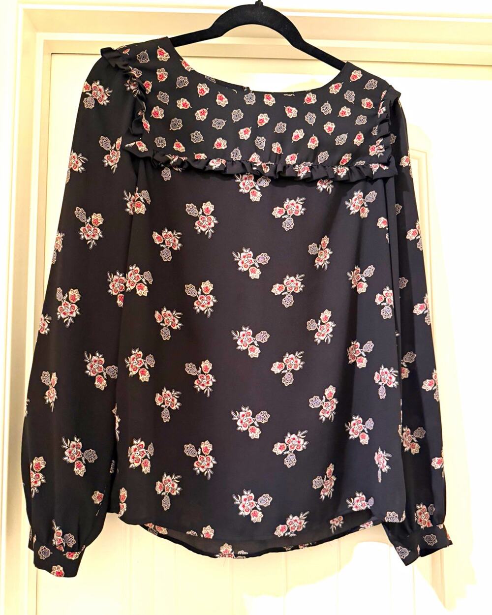 LOFT Black Red White Floral Round Neck Long Sleeve Ruffle Yoke Blouse S